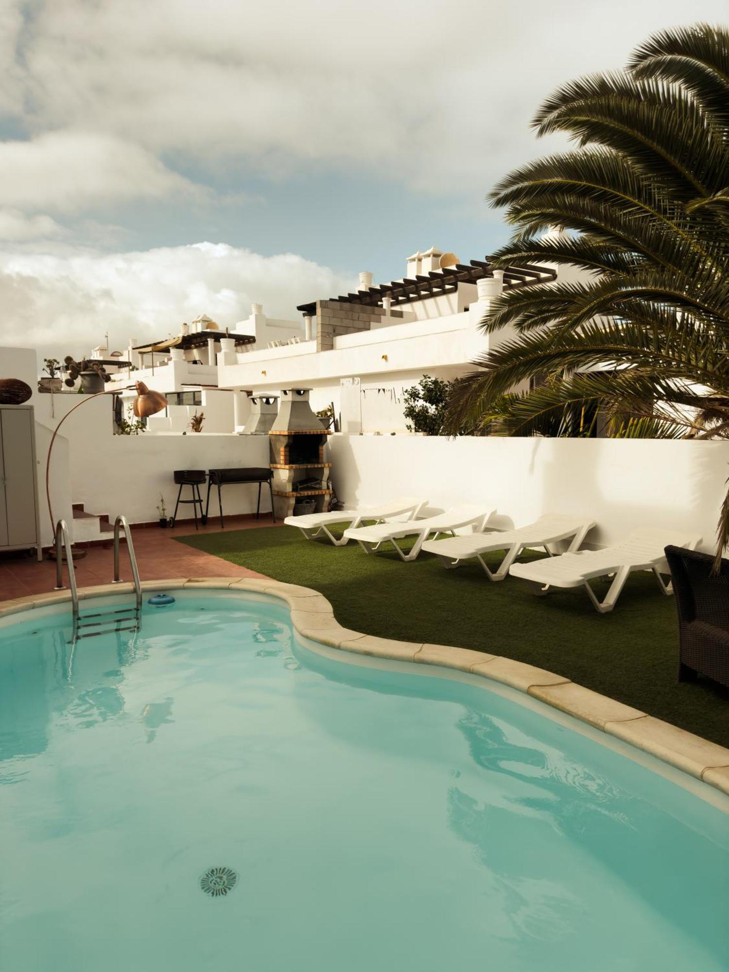 Surf&Sleep Vandrarhem Corralejo Exteriör bild