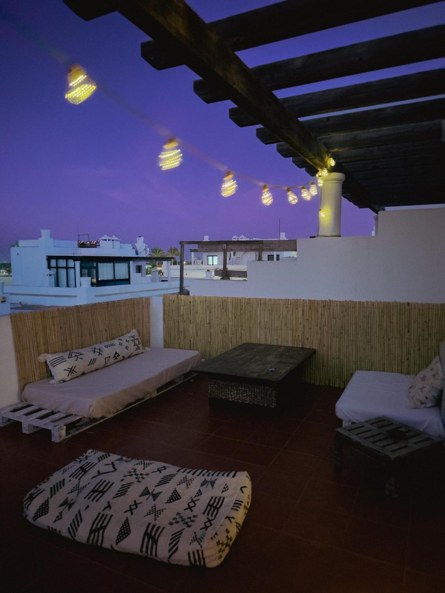 Surf&Sleep Vandrarhem Corralejo Exteriör bild