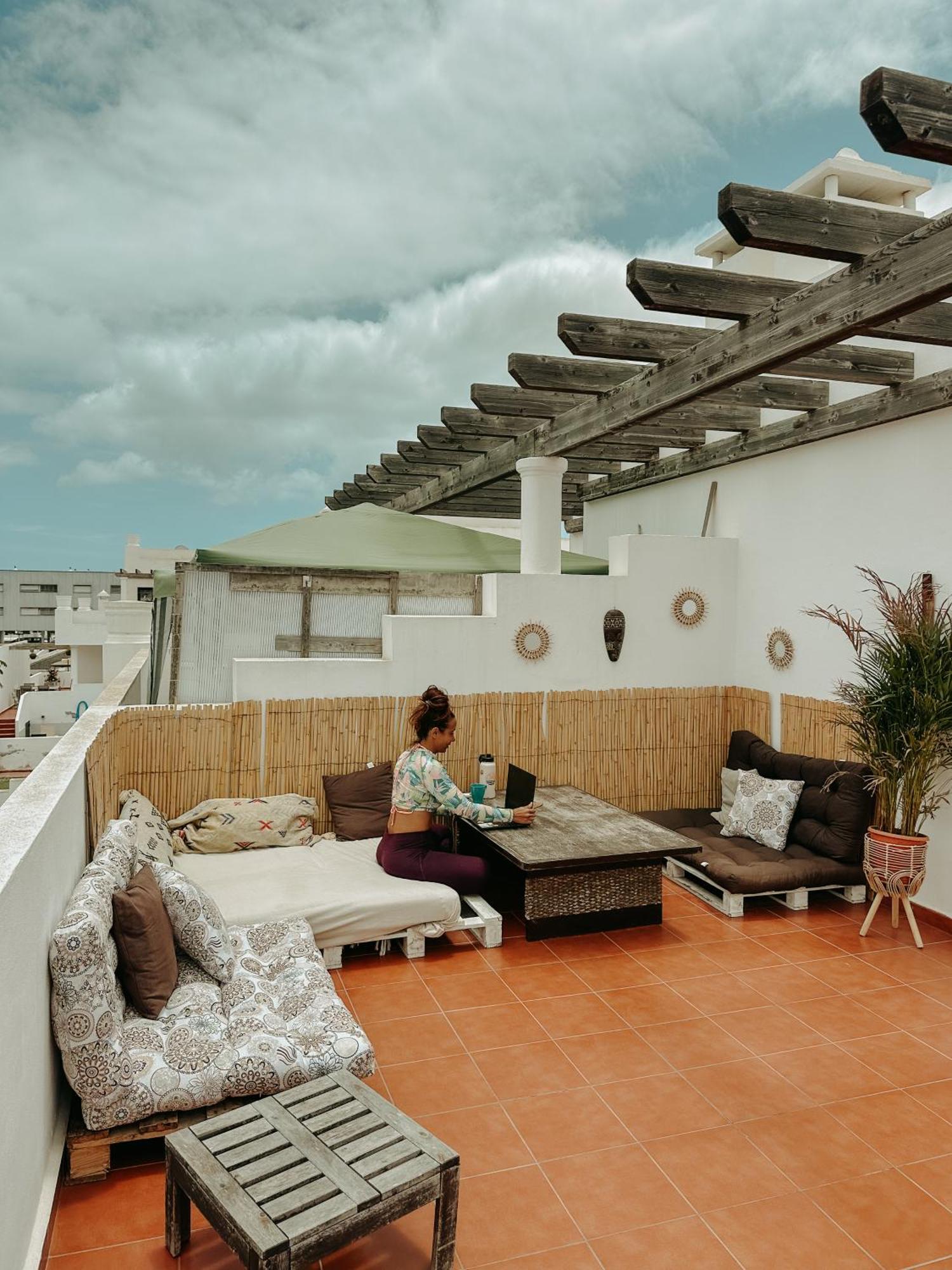 Surf&Sleep Vandrarhem Corralejo Exteriör bild